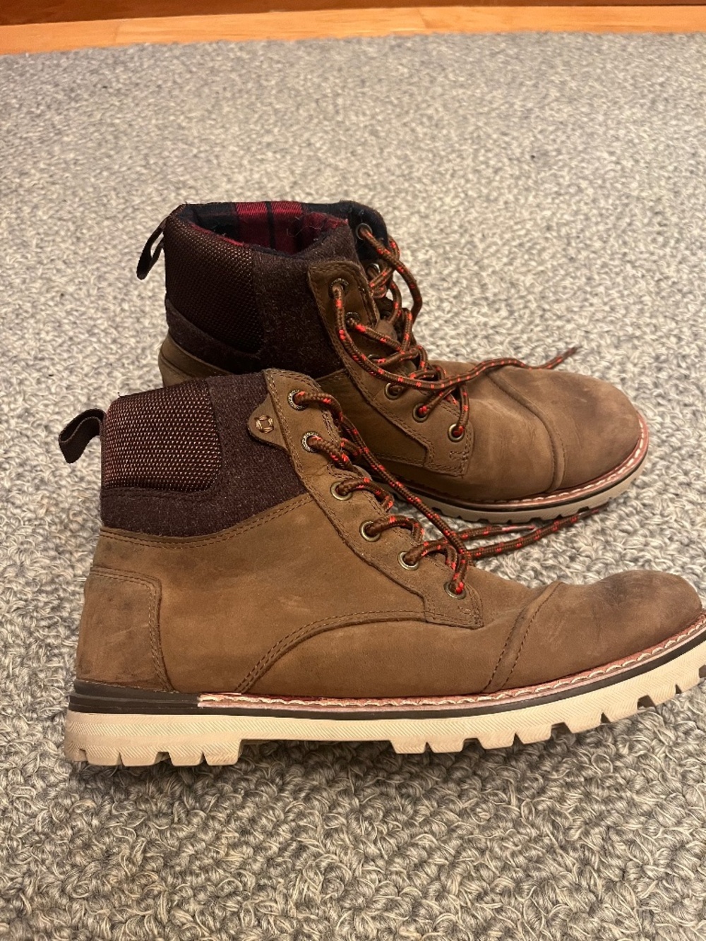 Tom's Ashland Brown Suede Lace-Up Men's Boots size 8.5